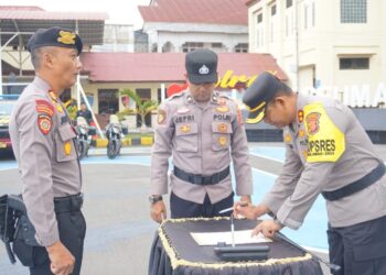 Kapolres Lhokseumawe Pimpin Upacara Pengukuhan Satuan Pamobvit, Momentum Peresmian Kantor Ditandai Pemotongan Pita
