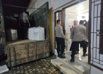 Polsek Syamtalira Bayu Kawal Ketat Pergeseran Logistik Pemilu ke Gudang KIP Aceh Utara