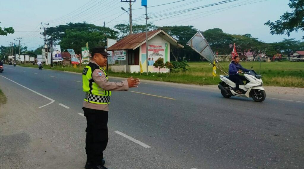 Pengamanan dan Pengaturan Lalu Lintas di Wilayah Polsek Blang Mangat Ciptakan Keamanan dan Kenyamanan Pengguna Jalan