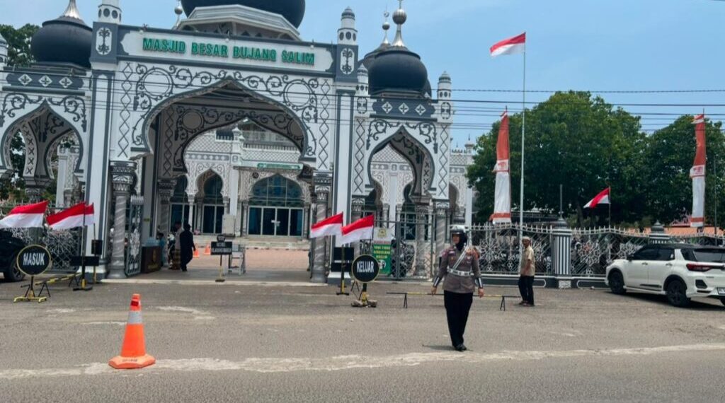 Polres Lhokseumawe Gelar Patroli dan Himbauan Jelang Sholat Jumat, Pastikan Keamanan dan Ketertiban”