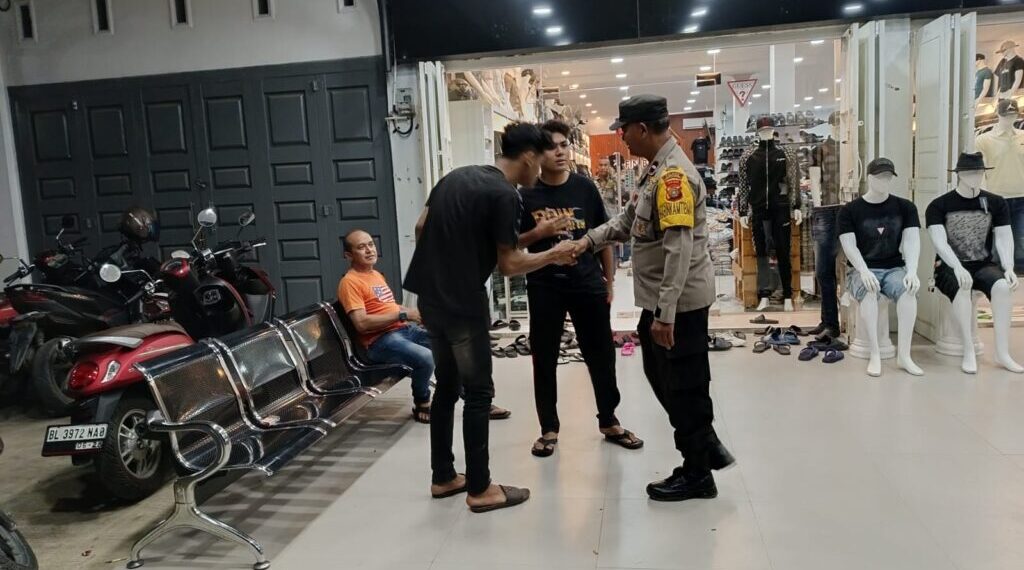 Polsek Muara Dua Gelar Patroli Malam, Wujudkan Kamtibmas Kondusif