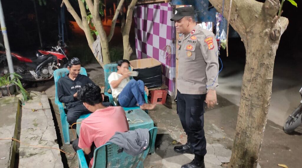 Patroli Dialogis Polsek Nisam Cegah Kenakalan Remaja dan Gangguan Kamtibmas