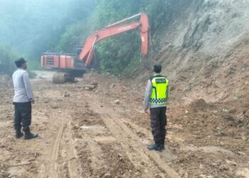 Jalur Aceh Timur – Gayo Lues yang Tertutup Longsor di Lokop Sudah Bisa Dilalui, Pengendara Mesti Waspada