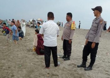 Polsek Jangka Patroli di Objek Wisata Laut Jangka untuk Jaga Keamanan Pengunjung