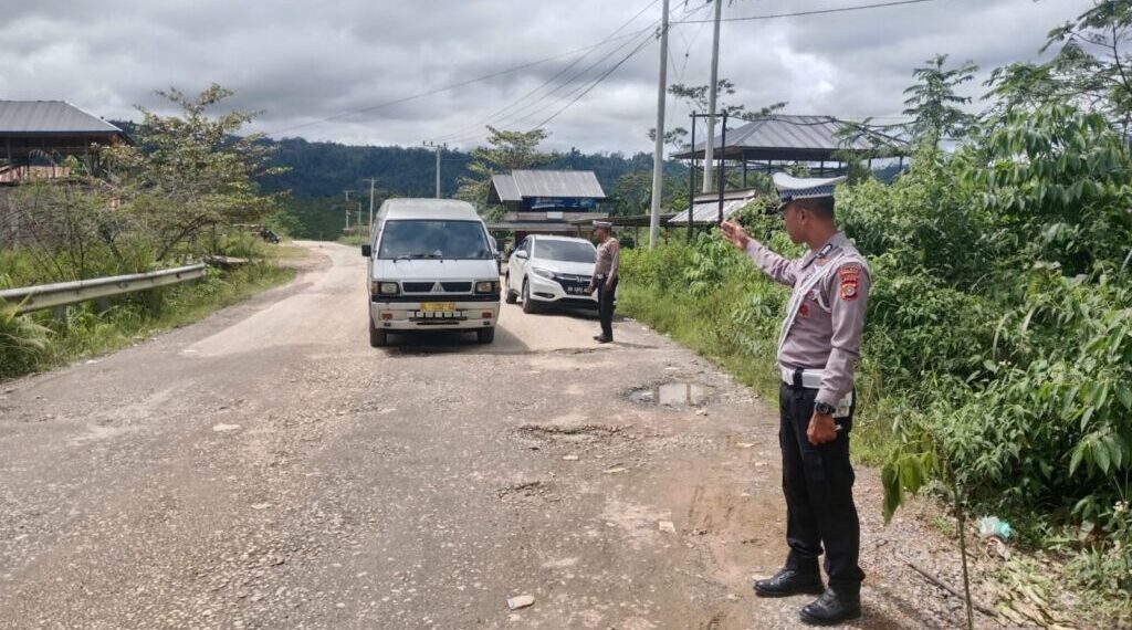 Satlantas Polres Lhokseumawe Pastikan Kelancaran Lalu Lintas di Kawasan Wisata Gunung Salak Selama Libur Panjang