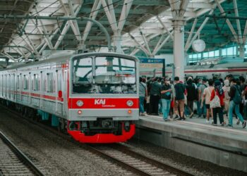 KAI Commuter Terus Berupaya Beri Pelayanan Terbaik di Tengah Cuaca yang belum Stabil