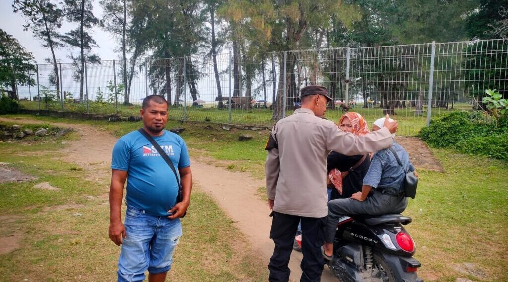 Polsek Muara Satu Gelar Patroli Wisata, Wujudkan Lingkungan Kondusif di Kawasan Pantai