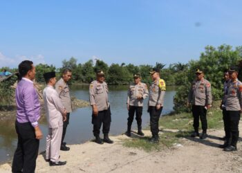 Kapolres Aceh Tamiang Tinjau Lokasi Akan Dibangun Kantor Satpol Airud di SK III Seruway