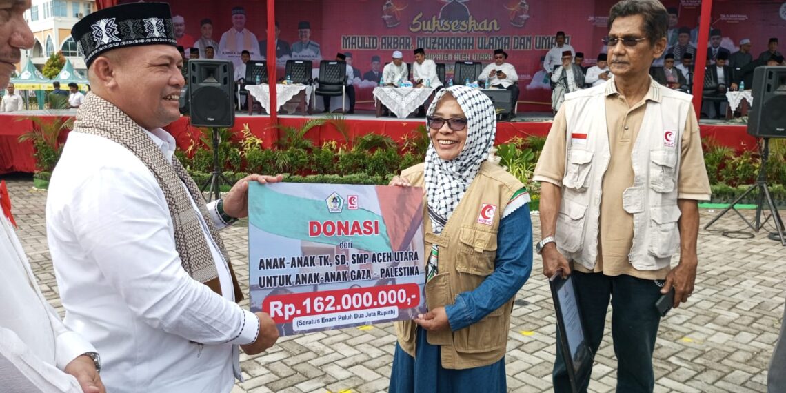 Ayahwa Serahkan Donasi Rp.162 Juta untuk Anak Gaza, Sumbangan dari Pelajar Aceh Utara