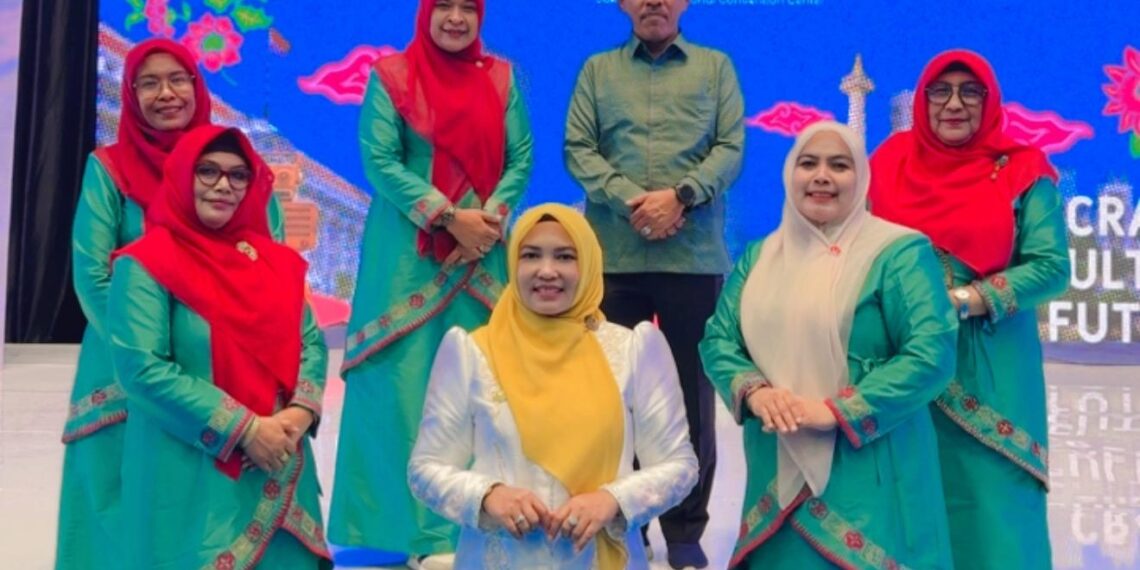 Istri Wapres Kunjungi Stan Aceh Utara di Inacraft 2025, Motif Pisang Dua Mu Jadi Incaran