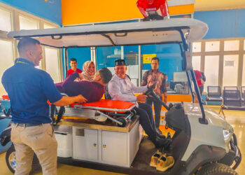 RSUCM Kini Gunakan Mobil Listrik Angkut Pasien, Bupati Ayahwa: Tidak Ada Lagi Brankar Dorong